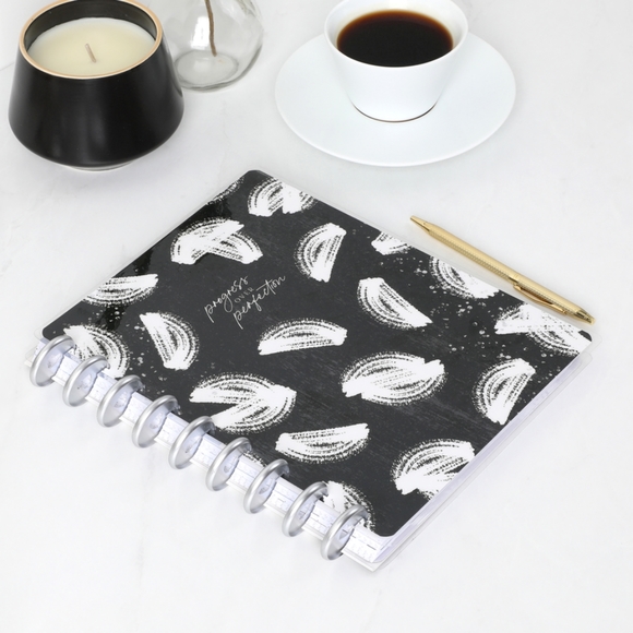 New Undated Funky Abstracts Happy Planner Classic Daily Layout 4 Months 2023 - Picture 11 of 16